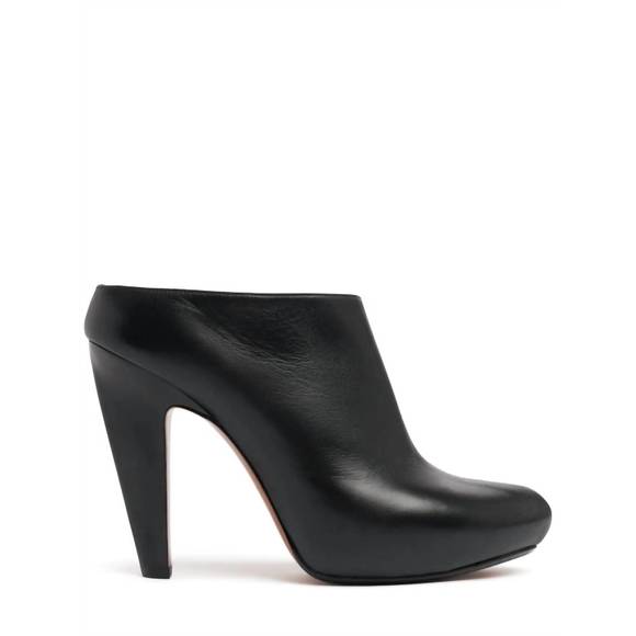 ALEXANDER MCQUEEN Shoes - NEW ALEXANDER MCQUEEN women leather mules in black